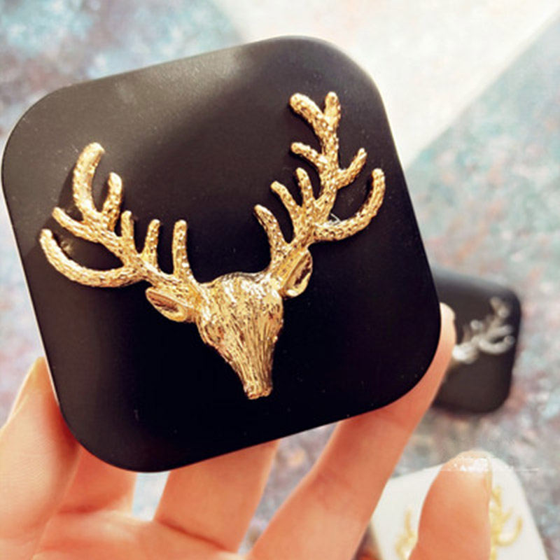คอนแทคเลนส์น่ารัก ES เคสที่ใส่ - Luxury Skincare Set บทวิจารณ์และราคา