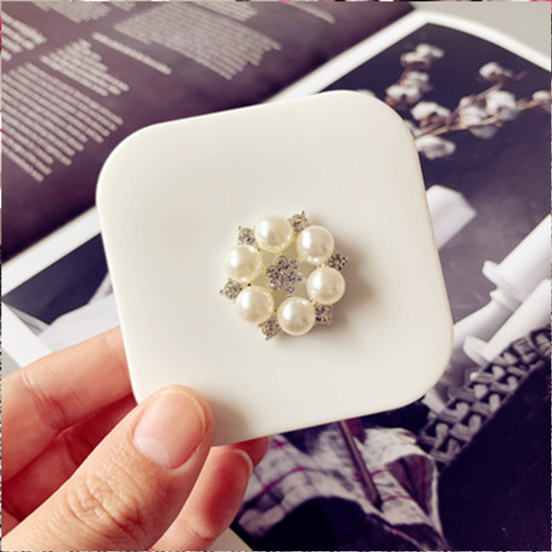 คอนแทคเลนส์น่ารัก ES เคสที่ใส่ - Luxury Skincare Set บทวิจารณ์และราคา