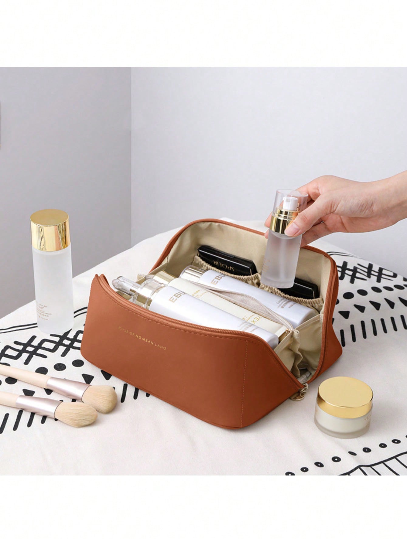กล่องเครื่องสำอางสุดหรูระดับไฮ - Luxury High End Skincare บทวิจารณ์และราคา